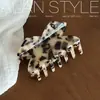 Um Grampo de Garra Grande Estilo Coreano Lan New França Acetato Grampo Tubarão Grampo de Cabelo com Sensação de Alto Padrão para Mulheres Presilha para Coque na Parte de Trás da Cabeça