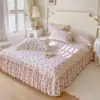Lençol de Elástico Fresco Pastoral Saia de Cama Duas em Um Peça Única Acolchoada Universal Quatro Estações com Colcha Franzida Conjunto de Três Peças