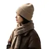 Gorro de punto para mujer, nuevo estilo otoño/invierno 2026, gorro cálido para ciclismo, viajes al aire libre y montañismo, hace que la cara se vea más pequeña