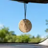 Ambientador de Coche para Espejo Retrovisor, Pastillas Aromáticas, Tarjetas Difusoras Absorbentes de Madera Redondas, Adornos Colgantes Decorativos Creativos para Coche, Directo del Fabricante