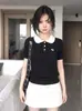 Top de tricô de manga curta com gola polo e bordado de cachorrinho, estilo faculdade coreana, para mulheres, top de verão com gola boneca que rejuvenesce, com ombros normais