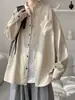 Estilo Old Money, camisa de manga longa com aparência de linho para homens, top casual retrô moderno de outono, camisa casual de corte solto, peça externa