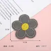 Pegatina de tela bordada de girasol de cinco pétalos creativa para bolsa, sombrero, decoración, pegatina de tela adhesiva, parche de reparación de ropa, venta al por mayor