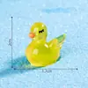 Paisaje en miniatura más vendido transfronterizo, linda figura de cisne que brilla en la oscuridad, decoración DIY, accesorio de bolsa sorpresa, mini adorno