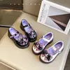 Zapatos de piel para niña estilo caricatura 2026 nuevo otoño e invierno con lazo zapatos Lolita princesa para niños con suelas suaves