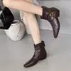 Primeiro Encontro Temporada Botas Curtas Moda Feminina Botas Salto Baixo Salto Bloco 2026 Inverno Novo Estilo Marrom Bico Quadrado Fivela Estiloso Fashion