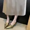 Tacones altos de punta estilo retro para mujer, nueva colección primavera/otoño 2026, con detalles de hebilla, tacones finos, diseño de punta poco profunda, adecuados para el trabajo y entornos profesionales