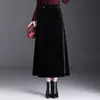 Saia Midi Bodycon Preta de Veludo Emagrecedora Outono/Inverno 2026 para o Trabalho Cintura Alta Slim Fit Cauda de Peixe