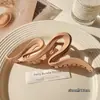 Nuevo Modelo 2025 Diseño Sencillo Pinza para el Cabello de Tiburón con Forma de Ola para la Parte Trasera de la Cabeza, Pinza Grande de Gama Alta para Mujeres