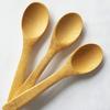 Cuchara pequeña de bambú para miel al por mayor 13 cm cuchara mini cuchara de bambú sin pintar tallado logo letras