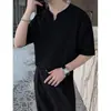Camiseta de Manga Larga para Hombre Estilo Coreano Ins Moda Diseño de Cuello en V Color Sólido Camiseta Básica con Estilo de Abstinencia y Versátil para Vestir