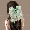 Exquisita pinza de tiburón que hace que el cabello luzca más voluminoso, pinza de pelo a cuadros versátil de lujo ligero para mujer, elegante pinza de garra triangular estilo coreano, pinza de pelo retro