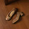 Zapatos Mary Jane de Cuero Suave Estilo Francés para Mujer, con un Diseño Único, Cuero Suave, Tacón Medio Grueso, Zapatos de Cuero Rojos que Son Cómodos en los Pies