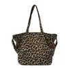 Bolsa de nailon de gran capacidad para mujer, nuevo estilo 2026, estilo coreano, adecuada para estudiantes universitarios, para ir a clase, bolso cruzado casual