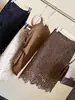 Falda midi de terciopelo hueca de encaje vintage estilo francés para mujer, nueva de principios de otoño, de cintura alta, adelgazante, elegante, ajustada al cuerpo