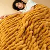 Manta de Felpa de Piel de Conejo Rayada de Franela Multifuncional para Siesta de Terciopelo de Leche Cubierta de Manta para Aire Acondicionado