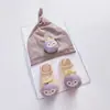 Gorro de Bebé Primavera y Otoño Animales de Dibujos Animados Estilo Occidental con Visera Gorro Fetal para Recién Nacidos Juego de Calcetines
