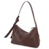 Bolso cruzado para debajo del brazo para mujer con un toque de alta gama, piel genuina de curtición vegetal de nicho, Bolso hobo tipo dumpling de hombro de verano