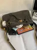 Bolso tote grande de gamuza vintage transfronterizo para mujer, nuevo modelo de otoño, bolso de mano de nicho de alta gama moderno para el día a día