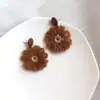 "Coleção de Brincos de Pelúcia" Atmosfera Outono e Inverno Brincos com Pingente de Bola de Pelo Design de Alto Padrão para Mulheres Brincos de Réveillon