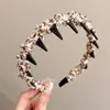 Acessório de Cabelo Estilo Coreano com Coroa Alta, Faixa de Cabeça Simples Versátil de Nicho para Mulheres, Faixa de Cabeça com Dentes para Lavar o Rosto, Acessório de Cabeça Moderno que Reduz a Aparência da Idade