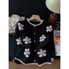 Suéter cardigan de tricô macio com bordado floral tridimensional dopamina e gola redonda para mulheres, estiloso e rejuvenescedor para outono e inverno