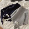 Bufanda de lana para mujer para otoño e invierno, cálida y versátil, calentador de cuello de punto de color liso, chal de lana estilo coreano para estudiante, bufanda triangular para mujer