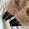 Primer Encuentro Temporada Invierno Más Terciopelo Cálido Tacón Medio Zapatos Pequeños de Cuero para Mujer Punta Cuadrada Tacón Grueso Zapatos de Una Pieza Slip-On Zapatos Peludos