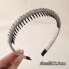 Faixa de Cabelo Antiderrapante com Dentes Estilo 2025, Tiara Trançada Elegante para Lavar o Rosto, Fixação de Cabelo e Ferramenta para Organizar o Cabelo, Atacado