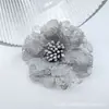 Flores de Tela Tridimensionales Caladas de Encaje de 5.5cm Flores para Manualidades Decoraciones para Zapatos Pinzas para el Cabello Adornos de Flores para Faldas Venta al por Mayor
