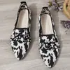 Nueva colección de primavera y otoño: Zapatos casuales para mujer de talla grande, sin cordones, punta fina, suela plana, estilo 2026, disponibles para venta transfronteriza en tallas más grandes