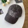 Gorra de Béisbol Bordada con Letras Lavadas, Versátil, Dulce, Favorecedora, Gorra Pequeña, Gorra de Béisbol Blanca, Gorra Pequeña Urbana para Mujer