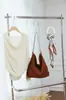Bolso de mano nuevo de cuero esmerilado para otoño e invierno, gran capacidad, bolso simple y elegante de cuero genuino, para hombro, bandolera, debajo del brazo para mujer