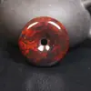 Colgante de hebilla de seguridad de piedra de sangre de pollo al por mayor de fábrica Colgante de anillo de jade de sangre de pollo Anillo Yuping rojo del año de nacimiento de la mujer