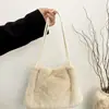 Bolsa de Pelúcia Estilo Coreano Feminina Outono Inverno Grande Capacidade Ombro Único Casual Moda Nicho Bolsa de Mão para o Dia a Dia Bolsa Tote
