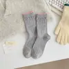 Meias Quentes de Lã Youjiaxiu Outono e Inverno Novas para Mulheres, Meias de Cano Médio com Punho Bolha Color-Blocking Estilo Japonês, Meias Arrastão Vazadas para Mulheres