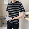 Camiseta de Manga Corta a Rayas para Hombre Verano Tendencia Marca 2025 Nueva Casual Holgada de Media Manga Bonita Camiseta Trendy para Hombre