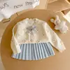 Conjunto de Vestido Suéter de Tricô com Renda para Meninas Primavera Outono Bebê Doce Cardigã com Laço Conjunto de Duas Peças Atacado