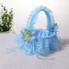 Novo Cesto de Flores Pequeno de Renda Estilo Ocidental Cesta de Flores para Daminha de Casamento Mini Cesta de Flores Portátil Cesta de Flores com Flor Artificial e Laço