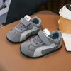 Zapatos Infantiles 2025 Otoño Nuevo Estilo Tenis de Malla Transpirable para Niños Zapatos para Caminar de Suela Suave para Niñas Estilo Coreano Versátiles para Primavera y Otoño