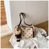 Estilo Coreano 2026 Nova Bolsa Tote de Linho com Bolinhas de Uma Alça Bolsa Boston Bolsa Almofada Transversal Bolsa Baguete
