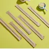 Palillos desechables, un juego de cuatro, que incluye una cuchara, palillos de dientes y servilletas de papel; un juego de tres para uso doméstico