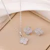 Colar para Mulheres Verão Trevo de Quatro Folhas Micro-Incustado Zircônia Moda Novo Versátil Colar para Mulheres Corrente de Clavícula de Alta Qualidade Joia