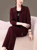 Traje Deportivo de Solapa a la Moda para Mujer 2026 Primavera y Otoño Cárdigan Sudadera Casual Reductor de Edad Tallas Grandes Conjunto de Tres Piezas para Mamá