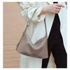 Bolsa Hobo Feminina de Couro Genuíno, Bolsa de Ombro de Couro de Camada Superior Curtido Vegetal, Bolsa Dumpling Transversal Casual Versátil e Moderna para o Dia a Dia