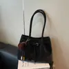 Bolsa de Ombro Versátil Vintage para Mulheres 2026 Nova Moda Casual para o Dia a Dia Bolsa Tote Grande Capacidade Bolsa de Ombro