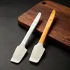 Espátula de silicone para manteiga, resistente a altas temperaturas, bastão misturador de cabeça curva, abridor de latas, espalhador multifuncional de manteiga e geleia para panificação com cabo longo