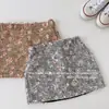 Ropa Resistente2026 Colección Otoño Falda de Lentejuelas de Moda Versátil Estilo Coreano para Niñas con Pantalones Cortos