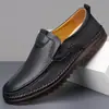 Mocassins de Couro Genuíno, Sapatos Masculinos Leves, Estilo Novo, Couro Macio, Sapatos Casuais de Couro Respiráveis, Slip-Ons com Solado Macio, Tamanho 48, Sapatos de Pai de Tamanho Grande