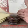 Estuche de Tinta Redondo Estilo Antiguo con Diseño de Urraca, Estuche de Tinta de Cobre con Tapa, Estuche de Tinta Decorativo con Patrones Tallados